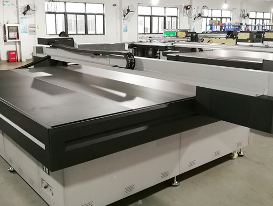 The Advantages and Disadvantages of Flatbed Printers